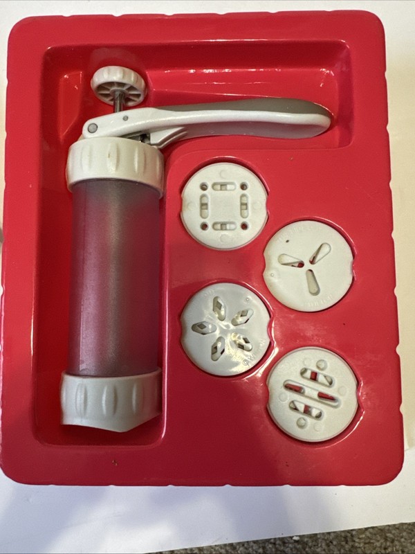 Wilton Cookie Max Cookie Press 12 Shapes Discs 2104-4003 gallery
