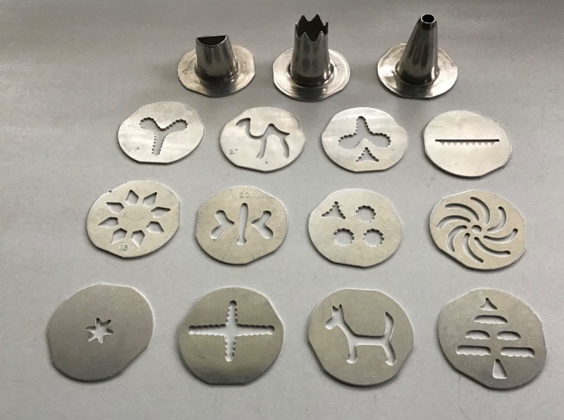 Vintage Mirro Cookie Press REPLACEMENT PARTS ONLY 12 Discs 3 Tips Cooky gallery