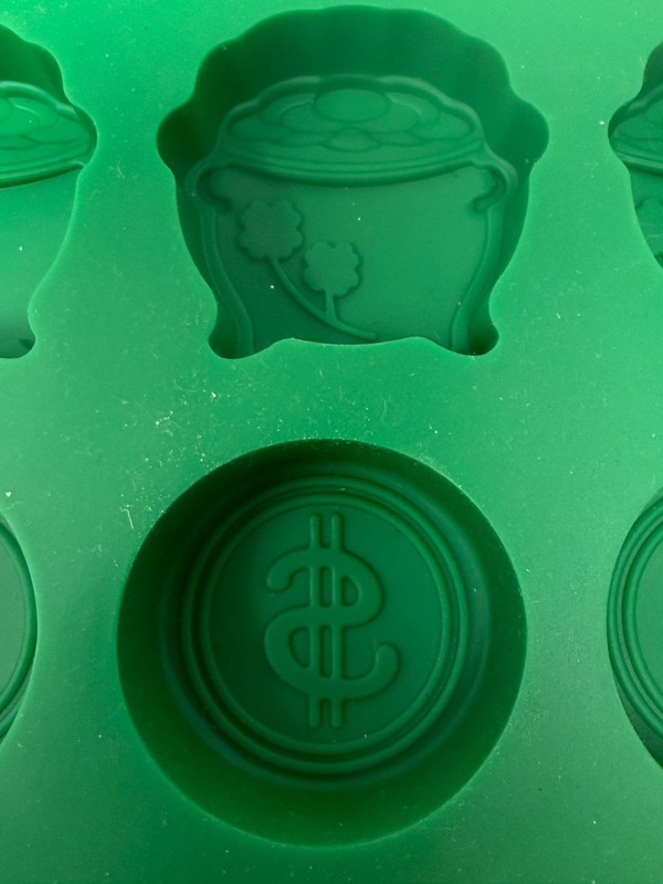 St. Patrick's Day Silicone Mold Pot Gold Clover Chocolate Candy Soap 24ct NWT gallery