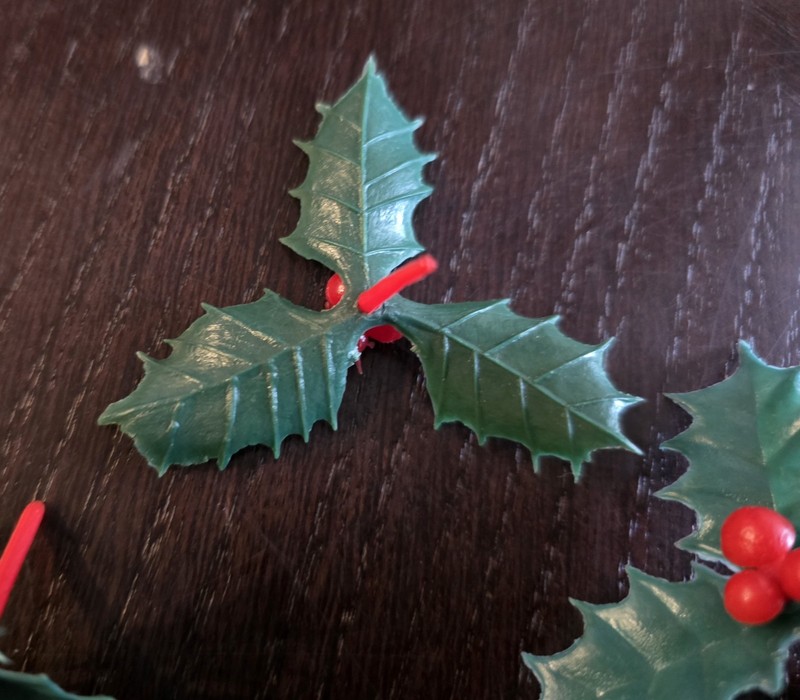 144 Pcs Holiday/Christmas Vinyl Holly Triple Leaf with 3 Berries by Cakedeco gallery