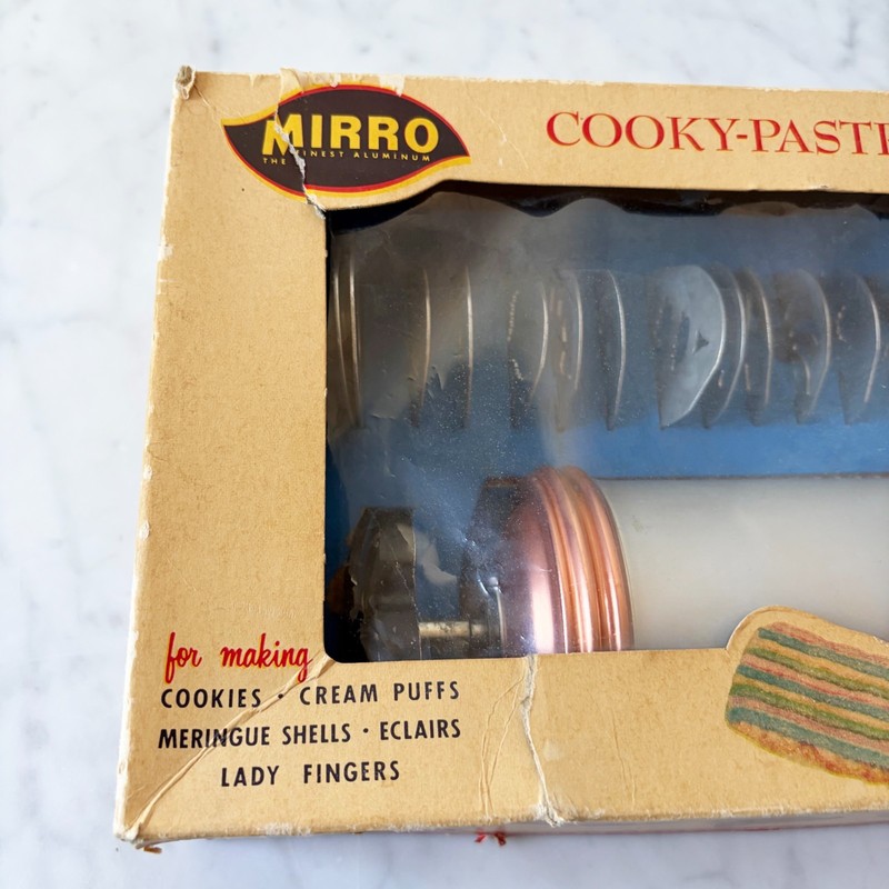 Vintage Mirro Cooky-Pastry Press Complete Set Spritz Original Box & Recipe Book gallery