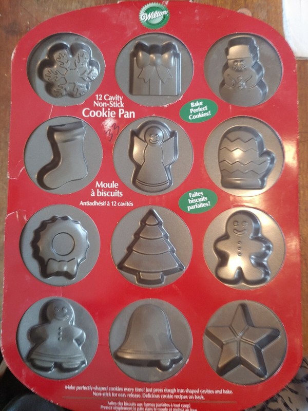 Wilton Cookie Sheet 2007 12 Cavity Non-Stick Christmas Holiday New in Package