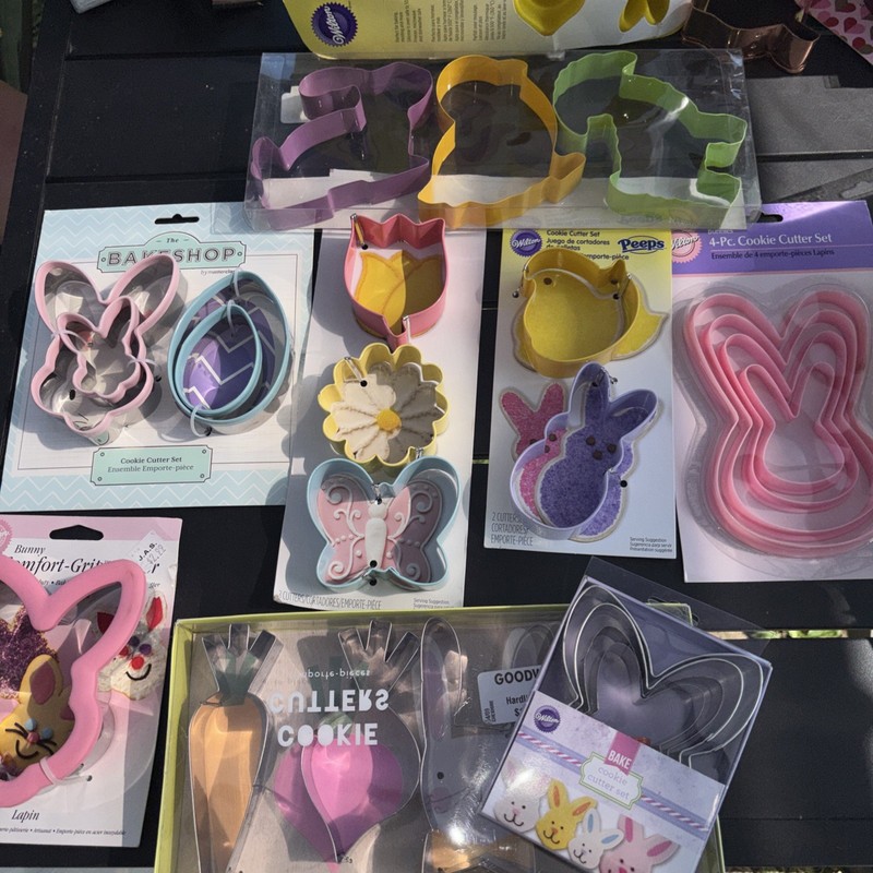 Spring Flower Petal Easter Bunny Cookie Cutters Cake Decorating Huge Lot 25 P