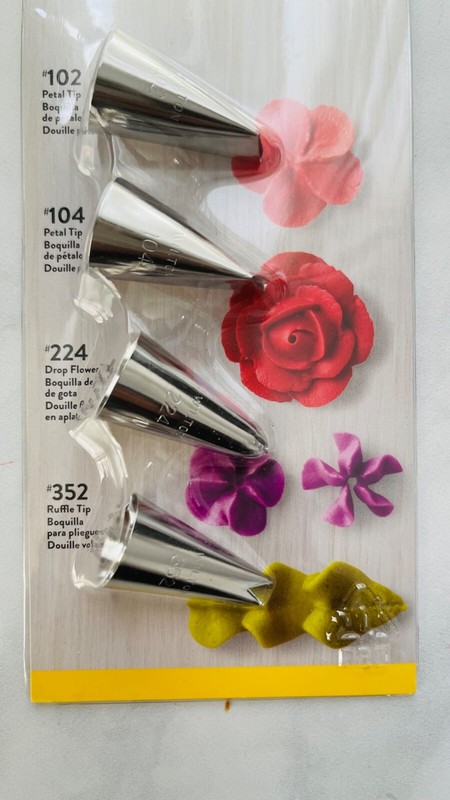 New! Wilton Flower Tip Set for Cookies/Cakes/Cupcakes, 4 Tips Included gallery