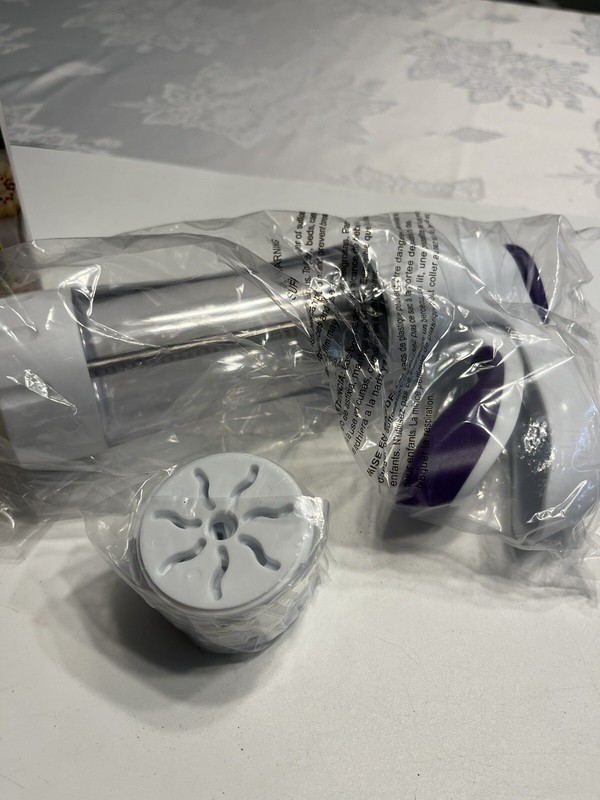 NIB - Wilton Cookie Press 12 Assorted Discs Shapes Manual Baking gallery