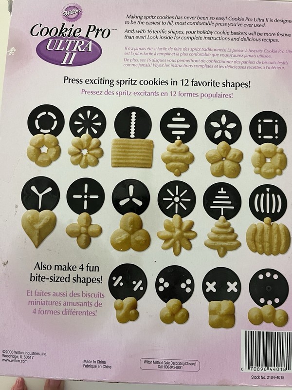 Wilton Cookie Pro Ultra II Cookie Press 16 Shaping Disks Box Booklet Complete gallery