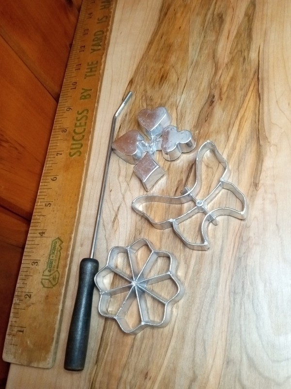 Vintage Rosette Iron Cookie Mold Set W 3 Shapes & Handle Cast Aluminum