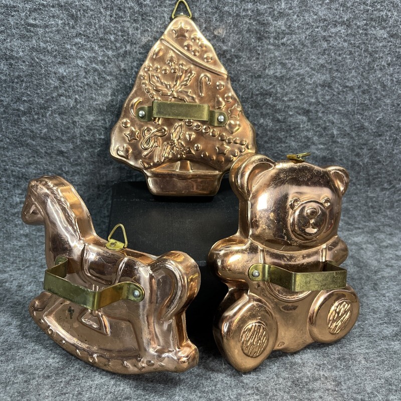 The Cook's Bazaar Christmas Tree Rocking Horse Bear Cookie Cutters Handle Hanger