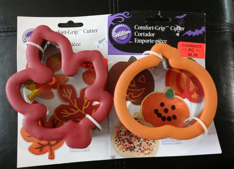 Wilton Comfort Grip Cookie Cutter Pumpkin Leaf Autumn Fall Halloween Set Lot 2