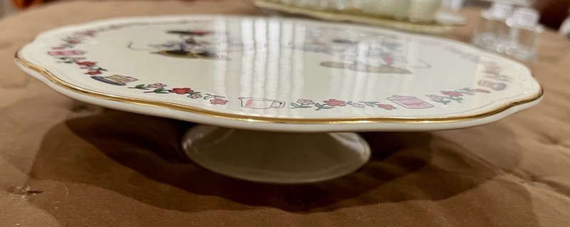 Lenox Disney Mickey Minnie Sweet Treat Cake Plate Stand Showcase gallery