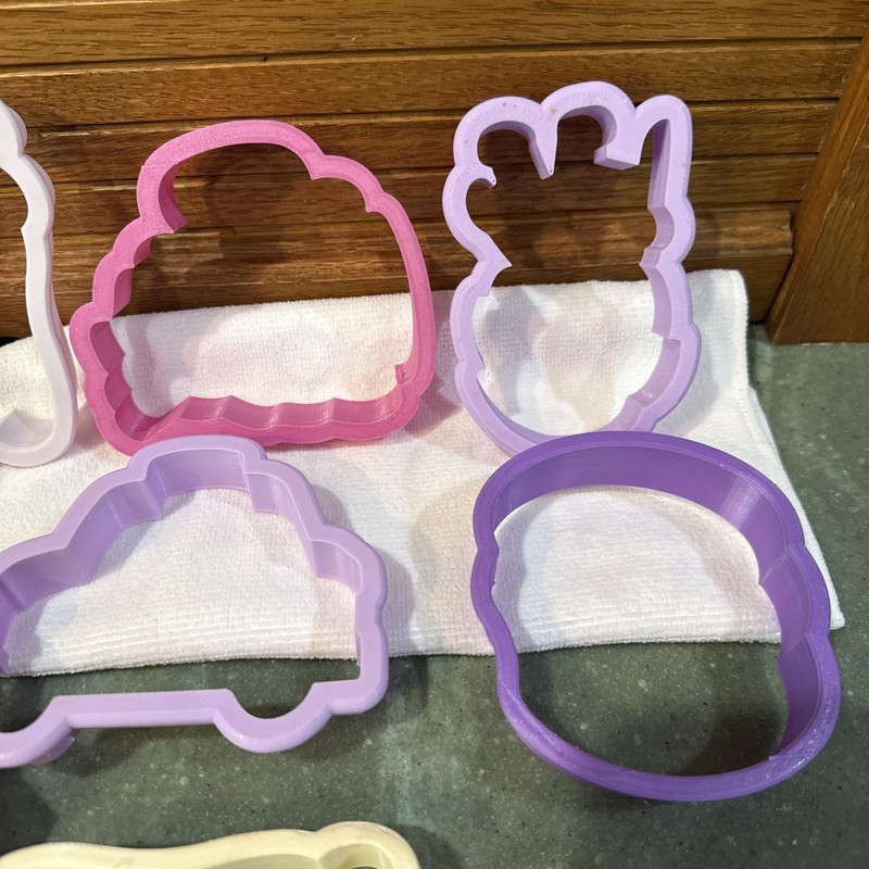 Lot Of 20 Cookie/Playdoh Cutters, 3D print Halloween Elf Pumpkin various gallery