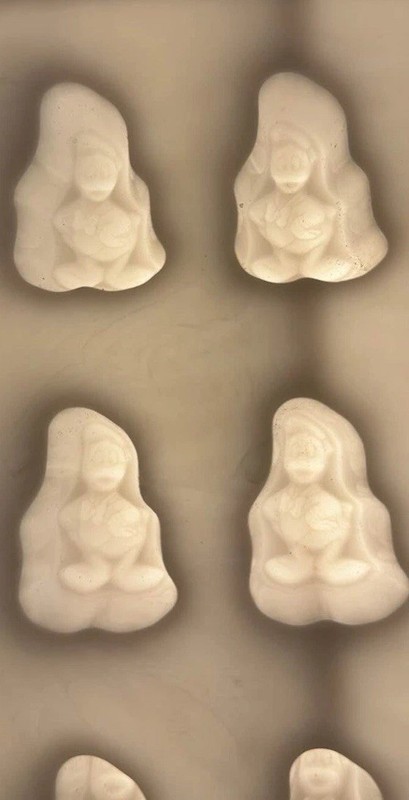 Retired Walt Disney World Commercial Candy Molds 18 count gallery