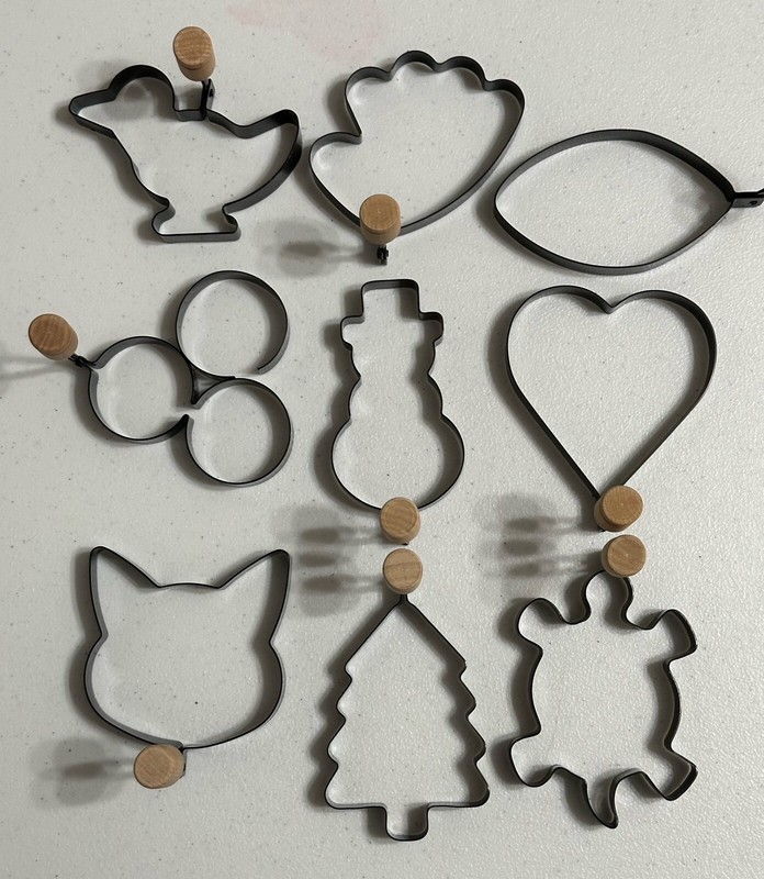 Norpro Non Stick Metal Shaped Cookie Egg Pancake Molds Wood Handle Lot Of 9 Pcs