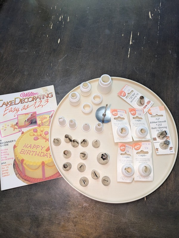 Cake Decoration Supplies Swivel Plate, Decorating Tips, Couplers, Nail, & Book