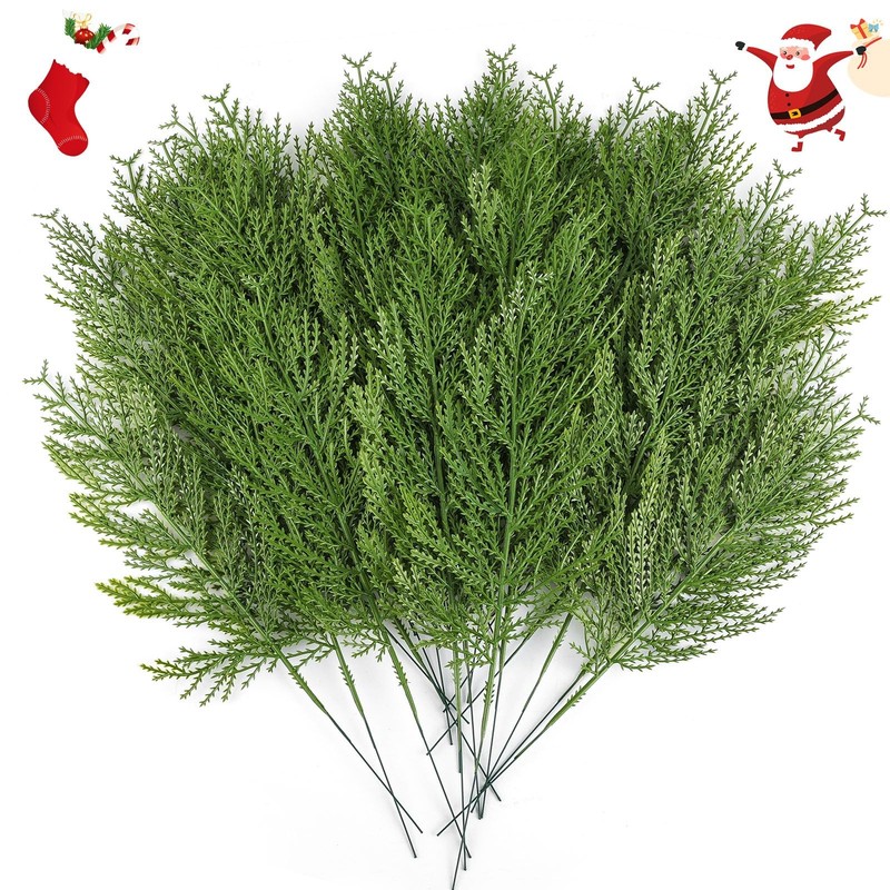 Hananona 40 Pcs Artificial Cedar Picks Plastic Green Christmas Wreath Decor