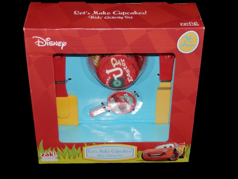 DISNEY – LET’S MAKE CUPCAKES – Kid’s ACTIVITY SET – 26 Pieces – ZAK! & BPA FREE