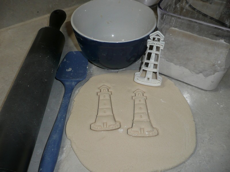 6 X SIZE 1.75" LIGHTHOUSE LIGHT HOUSE TOWER BUILDING BEACON FONDANT FD2602 gallery