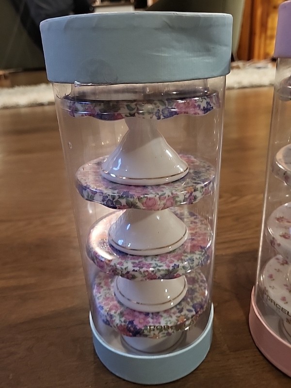 Grace's Teaware Cupcake/Dessert Stand Pedestals Chintz Floral 4" gallery