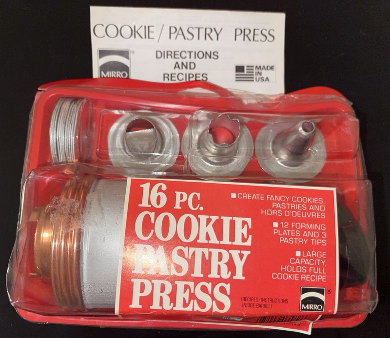 Mirro M-0358-22 Cookie Pastry Press Maker – 16 Piece