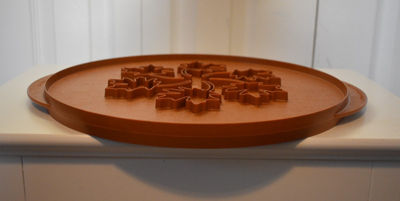 Nordic Ware leaves & apples 12" pie top cutter gallery