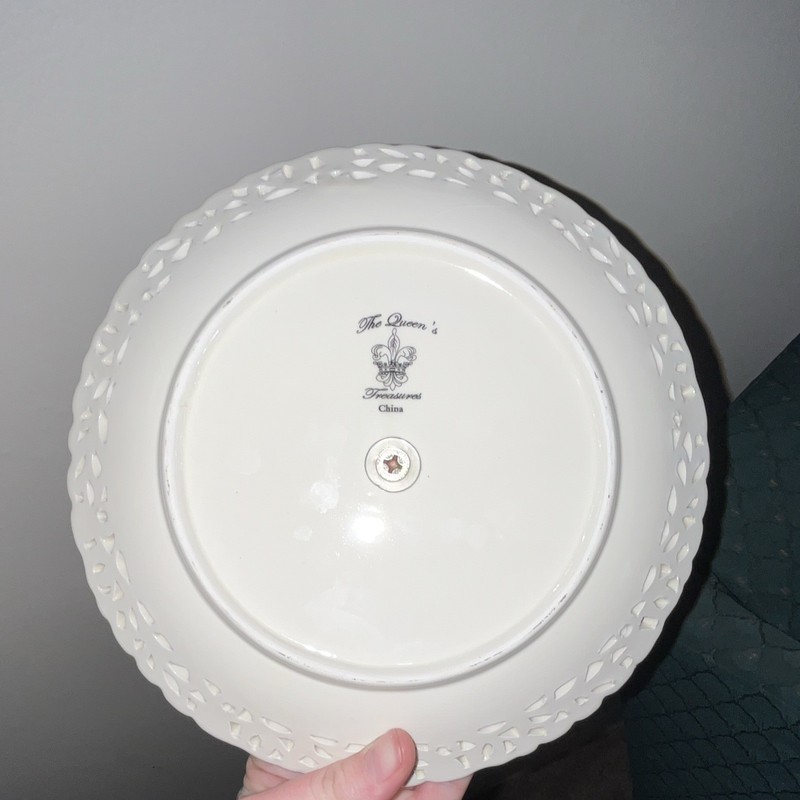 The Queen's Treasures 2-Tier White Ceramic Round Cake Stand, Gold Handle gallery