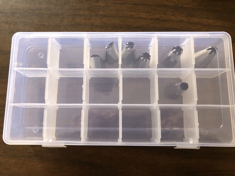 18-piece cake decorating mouth Adjustable Storage Box, Box ONLY