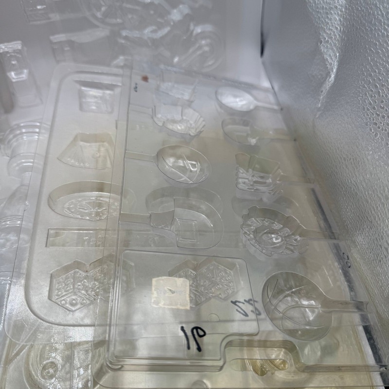 Wilton Apollo Candy Chocolate Molds Lot Clear Sports Casino Animals Vehicles gallery