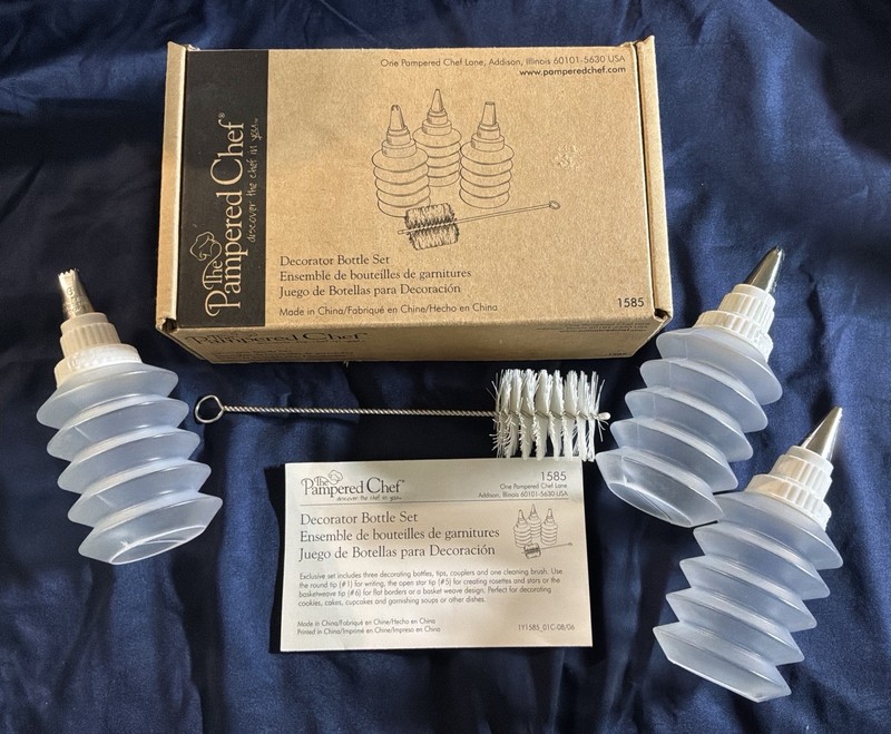 Pampered Chef Decorator Bottle Set for Cookie & Cake Decorating ~ NIB