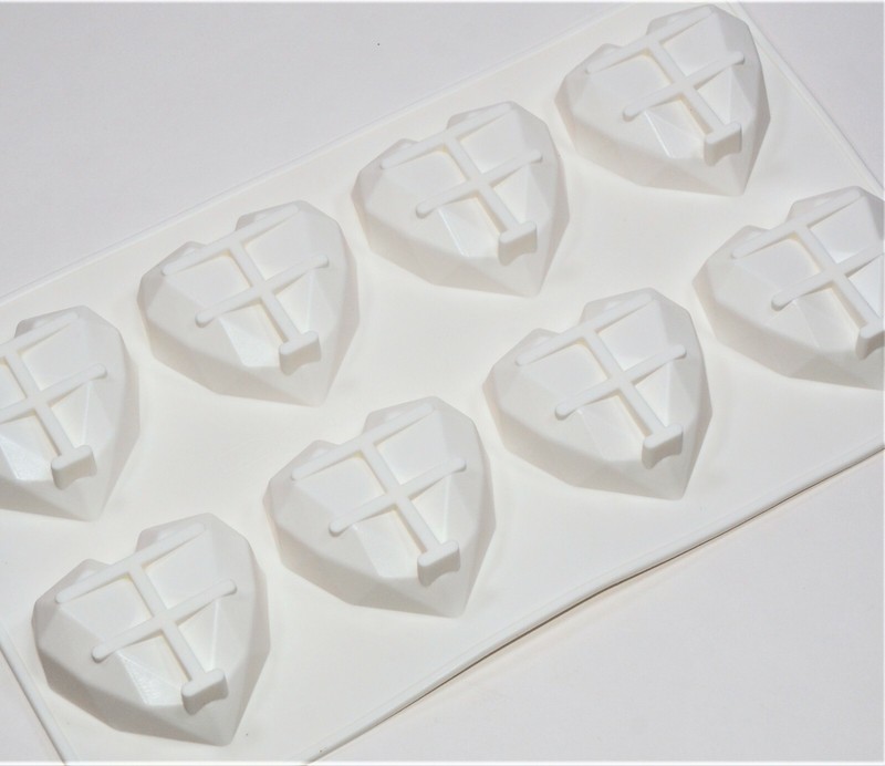 Joho Baking Diamond Heart Shaped Mini Hearts Silicone Baking Mold - 8 Cavity gallery