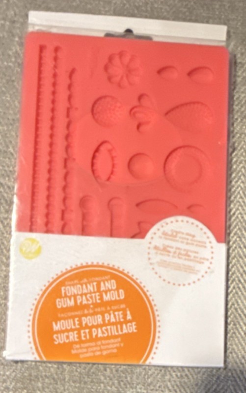 Wilton Silicone Pink Fondant & Gum Paste Mold Flower Bead Oval Teardrop