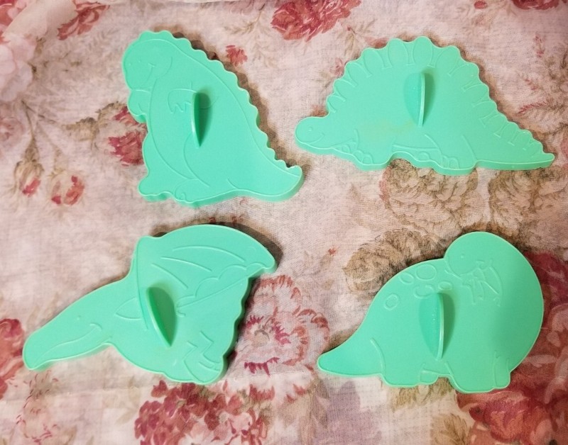 4 Vintage Wilton 1988 Green Dinosaur Cookie Cutters Dino Cookie Cutter Lot (P) gallery