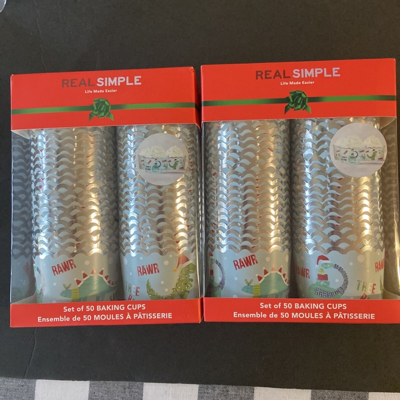 REAL SIMPLE 50 Baking Cups New In Box Baking Lot Of 2 Dinosaur Design Holiday