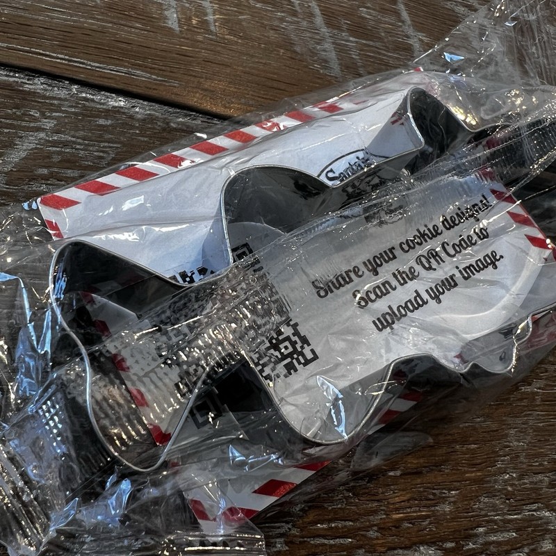 Bass Pro Shop Cookie Cutter /w Recipe NEW Sealed Metal Santa Fish Cookies 5.5" gallery