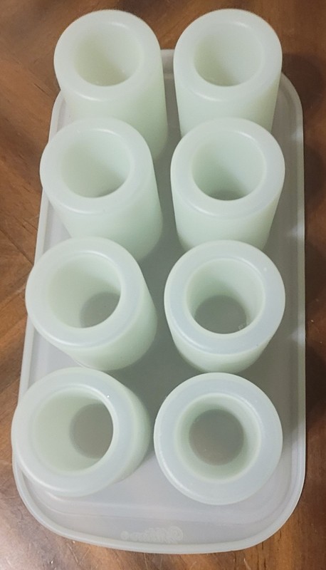 Wilton Round Shot Glass Silicone Mold, 8-Cavity gallery