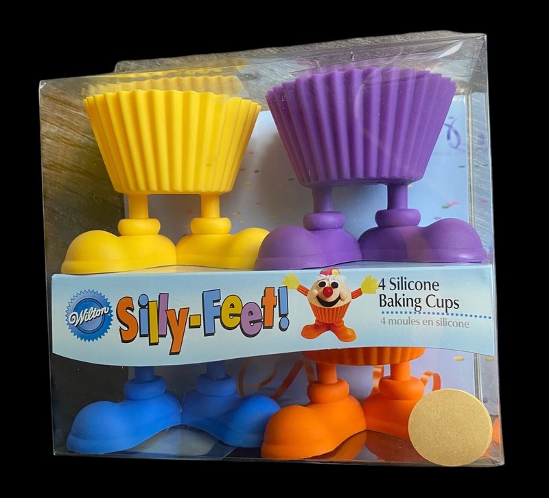 Wilton Silly Feet 4 Silicone Baking Cups , 4-Count