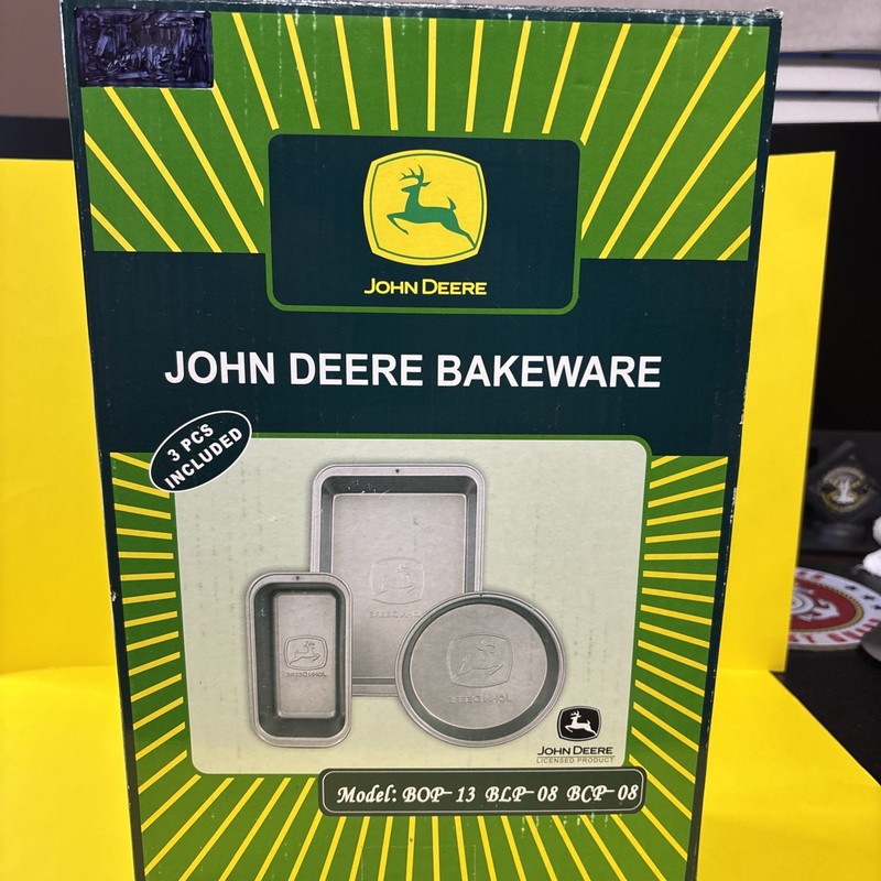 John Deere 3-Piece Bakeware Set~Aluminum~Non-Stick~John Deere Logo~New Open Box