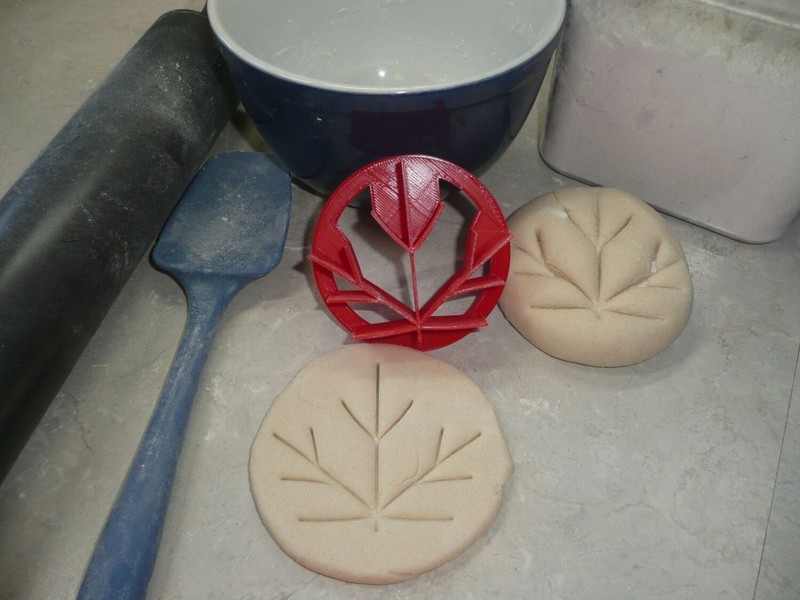 FALL LEAVES PUMPKIN SET OF 3 CONCHA CUTTERS SWEET BREAD STAMP MADE IN USA PR1936 gallery
