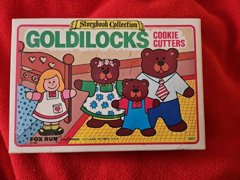 Vintage Storybook Goldilocks 3 Bears Cookie Cutters In Original Box 4 Pieces