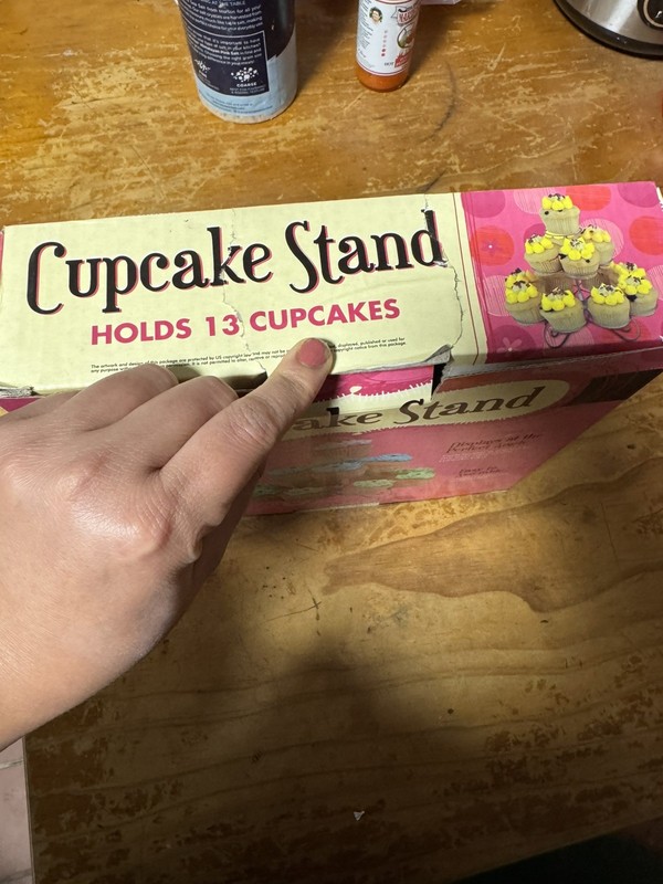 Wilton Cupcake's and More Small Dessert Stand! Holds 13 Cupcakes New In Box gallery