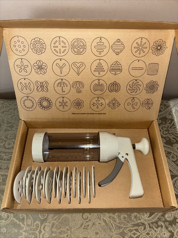 The Pampered Chef Cookie Press 1525 Complete In Box gallery