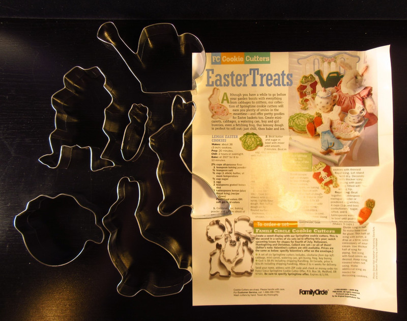 Family Circle Easter Treats Cookie Cutter Set with Recipe 1999