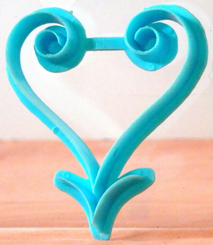 1972 WILTON Cake PRESS Design FONDANT CUTTING Sturdy PLASTIC 3″ x 2.75″ #4
