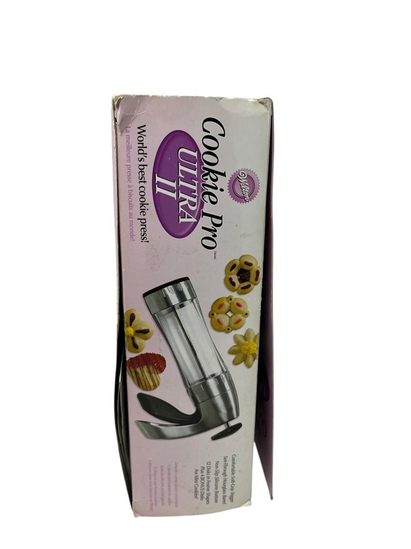 Wilton Cookie Press Cookie Pro Ultra II Spritz Gun Kit 16 Discs Soft Grip gallery