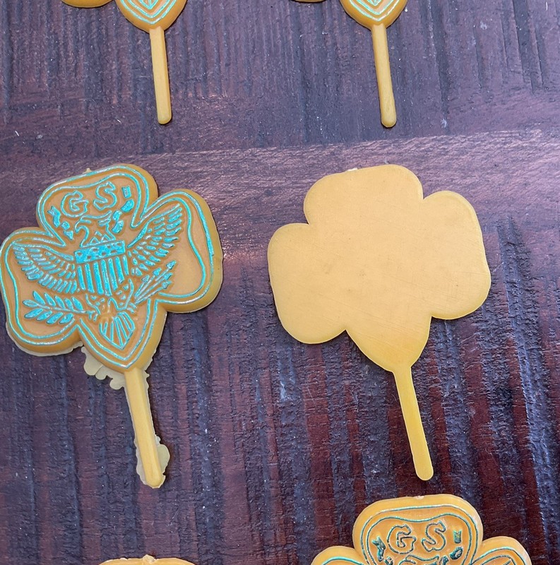 NOS Vintage Girl Scouts Traditional Eagle Logo Emblem Cupcake Picks 40+ Lot gallery
