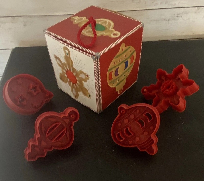 Williams-Sonoma Stained Glass Press-and-Stamp Cookie Cutters Set of 4 Red gallery
