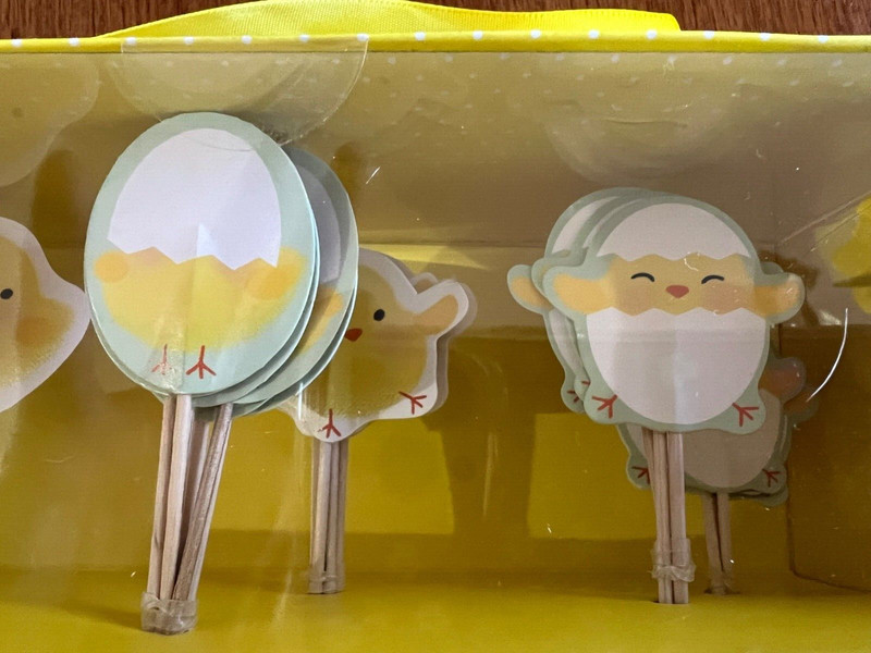 Easter Baking 24 Treat Cups & Picks Chicks & Eggs NEW gallery