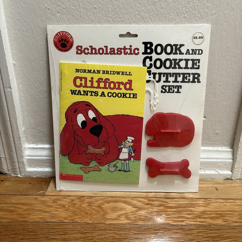 Scholastic Book And Cookie Cutter Set Clifford Wants A Cookie Norman Bridwell