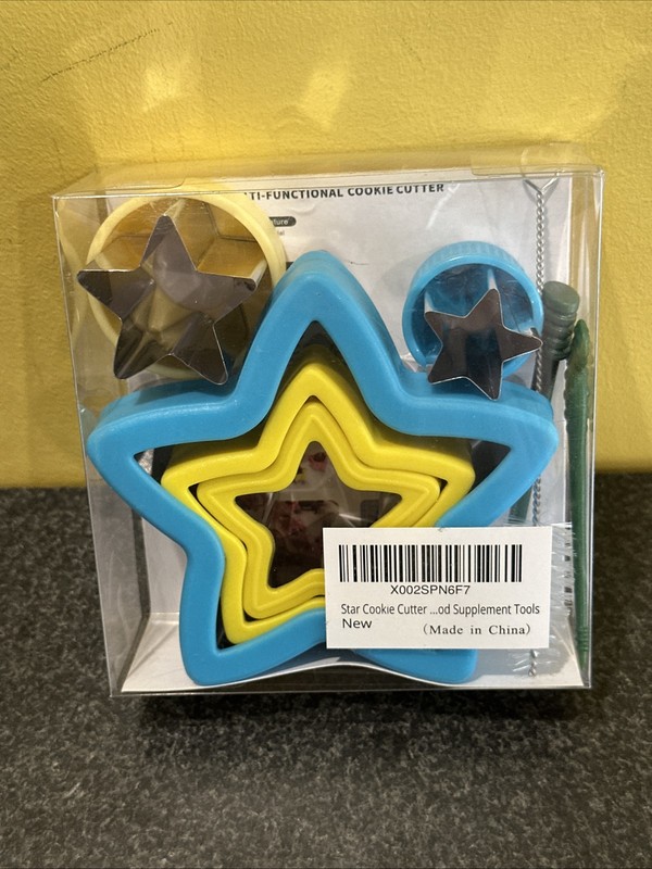 Metal Star Sandwich/Cookie Cutter with Rubber Grip