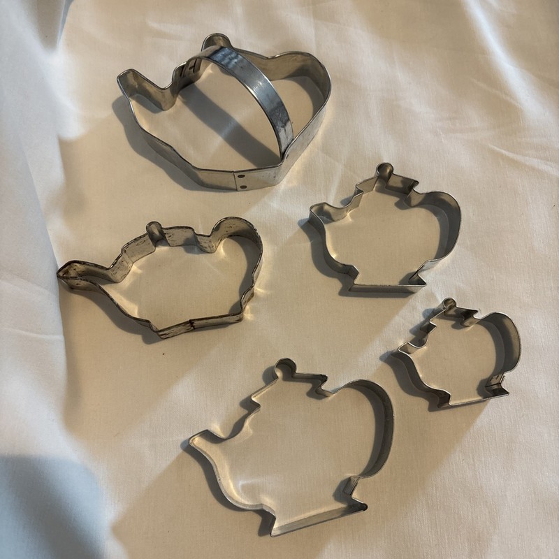 Lot Of 5 Vintage & Modern Tea Pot Teapot Cookie Cutters Large-small gallery