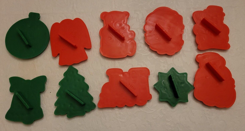 Vintage Christmas Red & Green 10 Piece Cookie Cutter Kit With Storage Container gallery